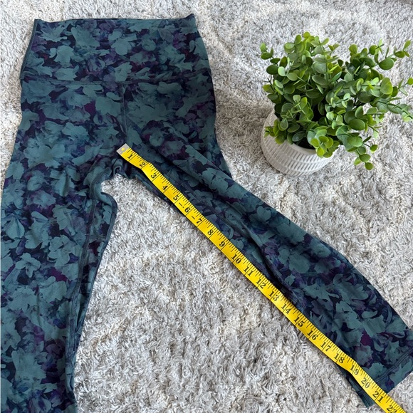 Lululemon Floral Align High Rise Crop Leggings - Picture 4 of 7